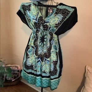 Multi- color v-neck dress. Sz M